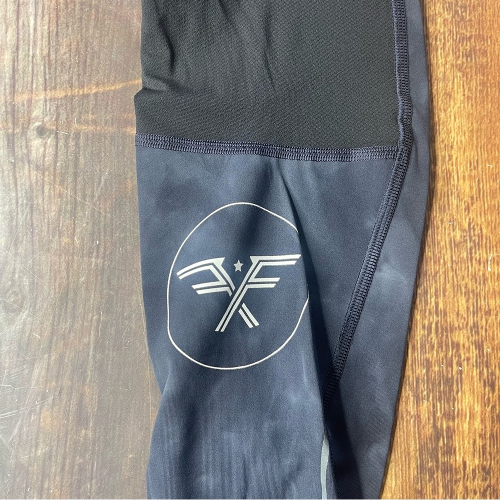 Men's Lululemon Black marbled Athletic Pants. Medium. - Picture 3 of 6